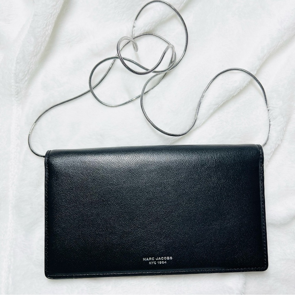 Marc Jacobs Black ‘The Slim 84 Mini’ wallet with shoulder strap